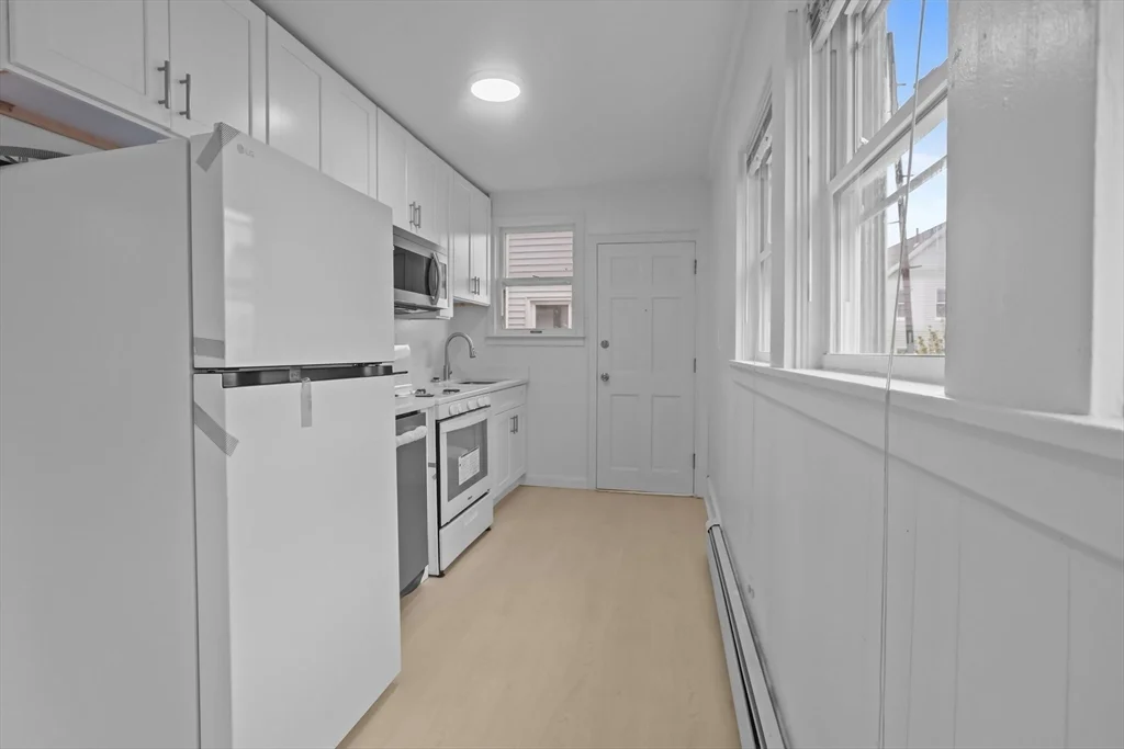 6 Coffin Avenue Ct, New Bedford