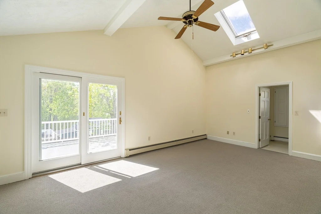 99 Garfield Ave, Woburn