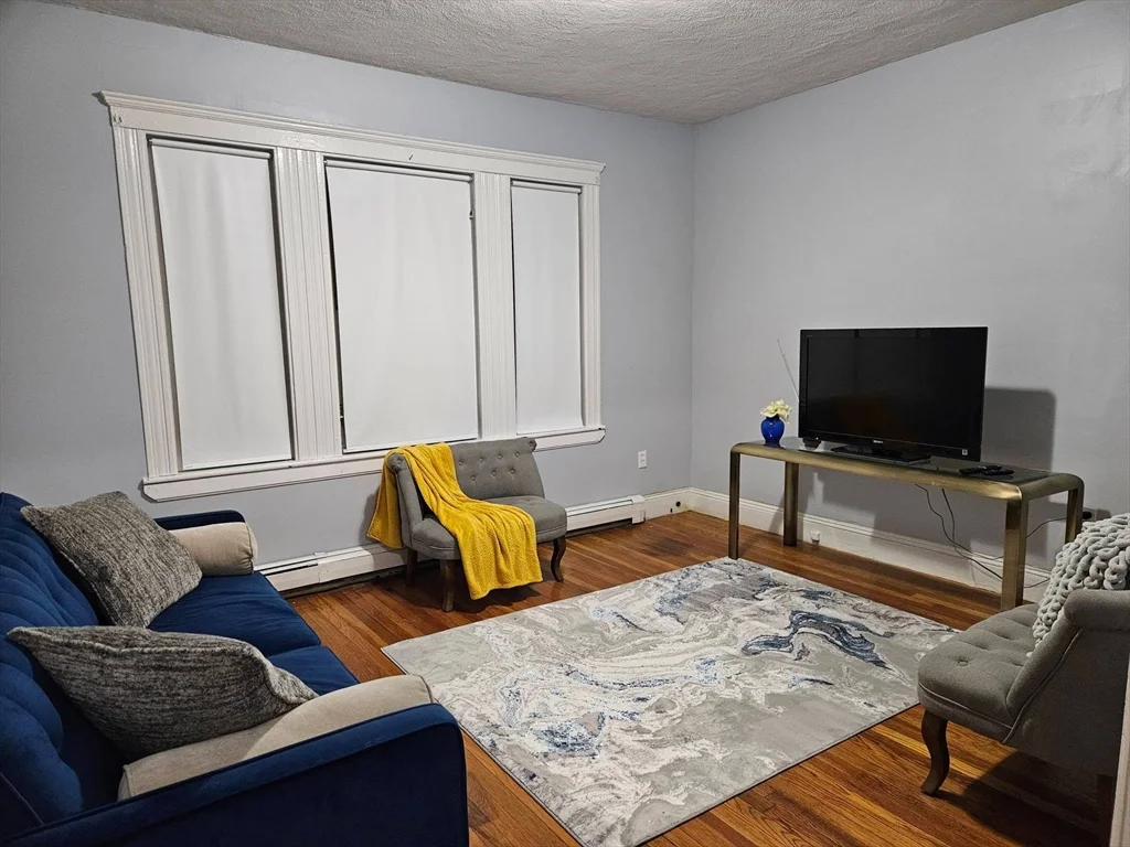 8 Astoria St, Mattapan