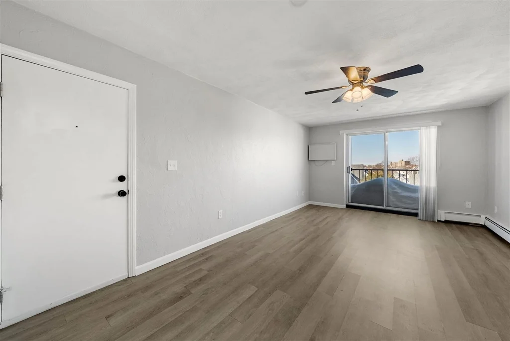 22 Irving St, Glendale