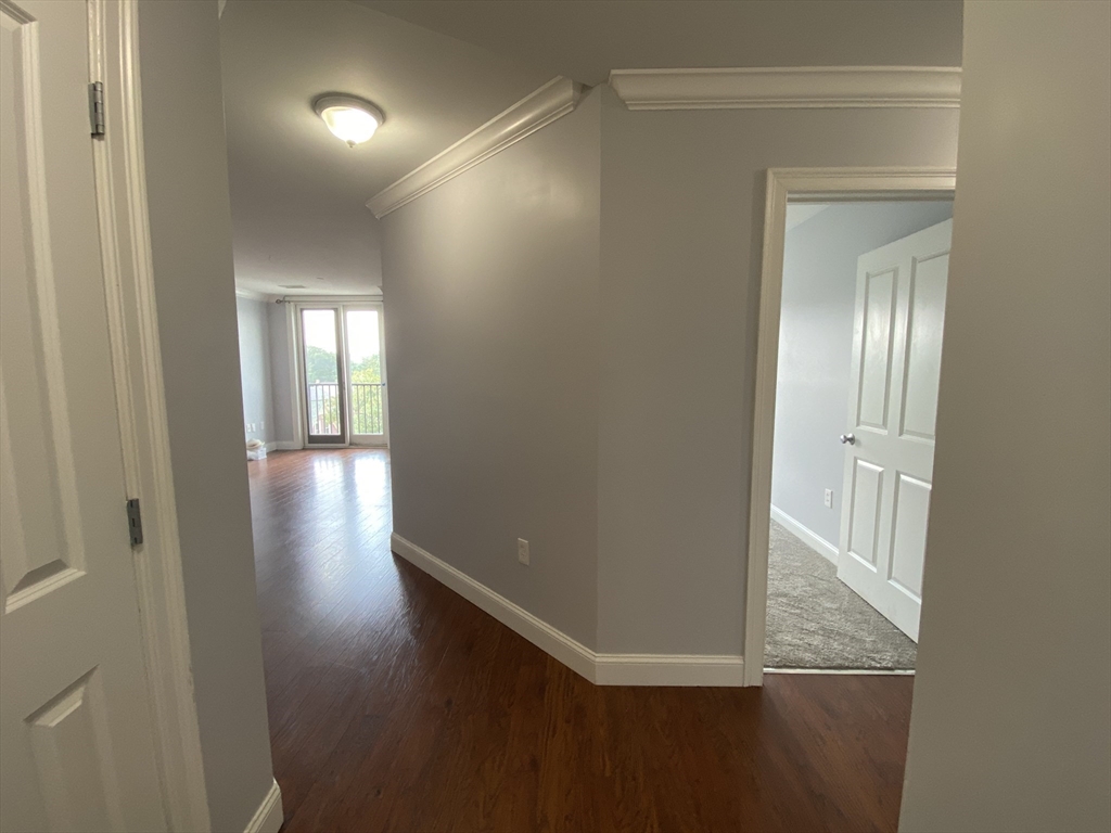 327 Centre St, Jamaica Plain