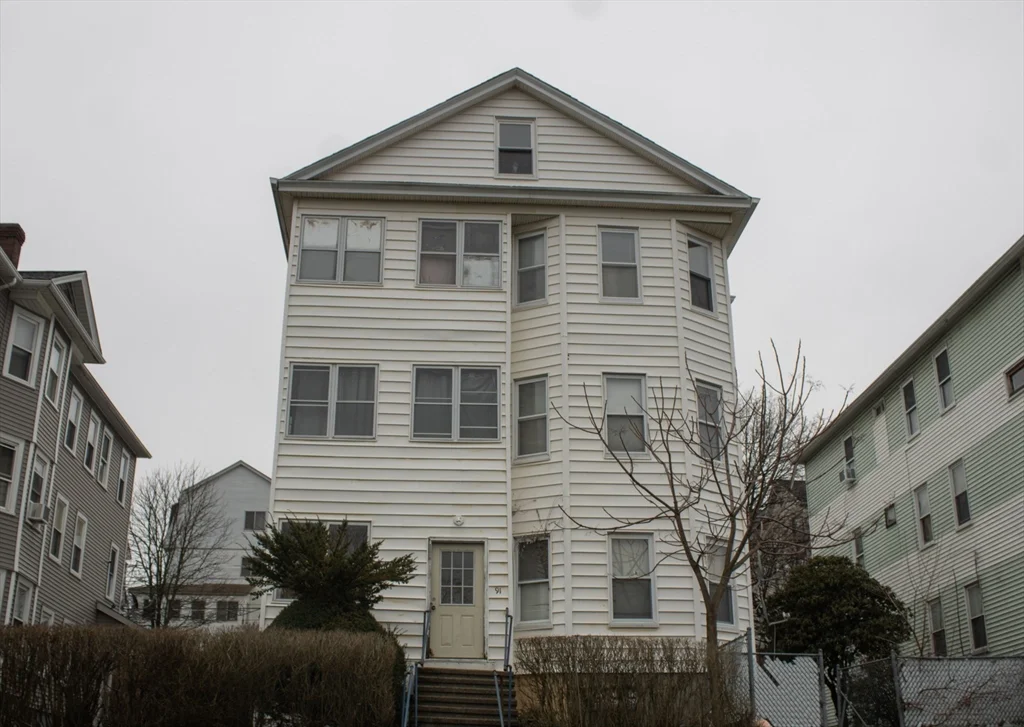 91 Perry Ave, Worcester