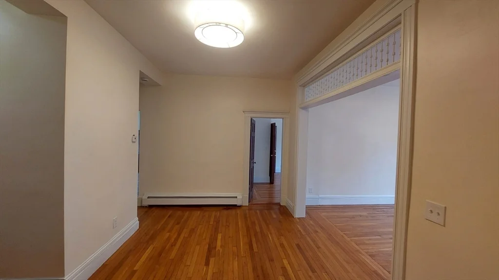 6 Wabeno St, Roxbury