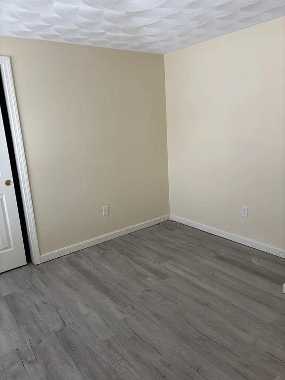 13 Navajo Rd, Worcester