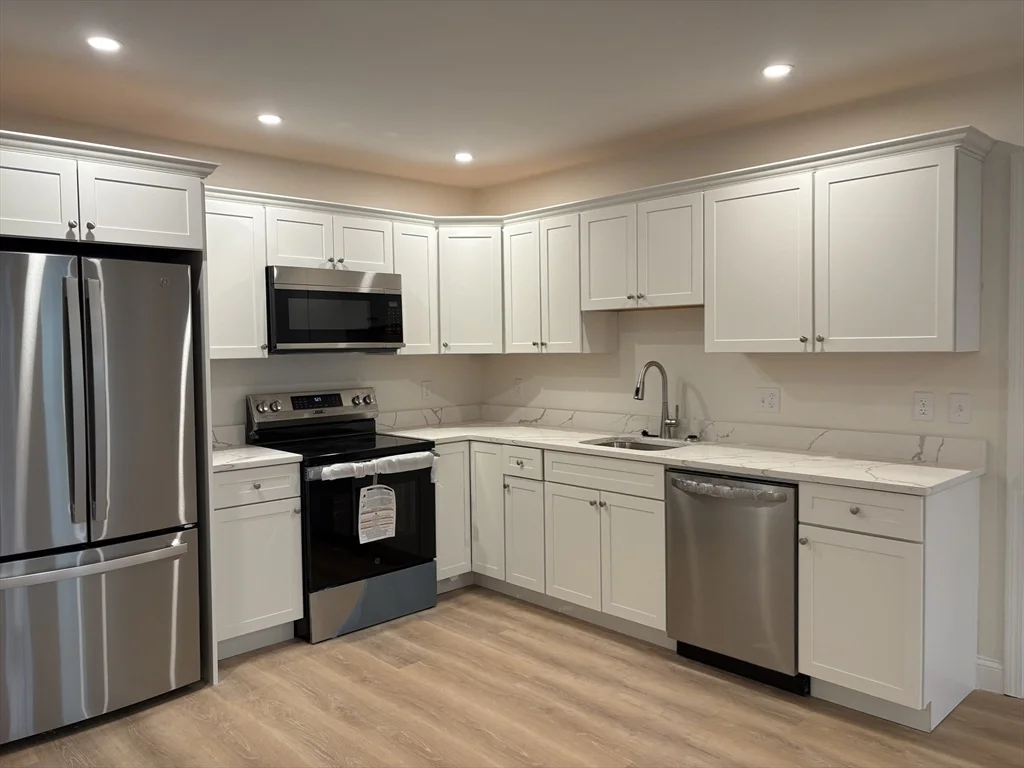 154 Granite St, Rockport