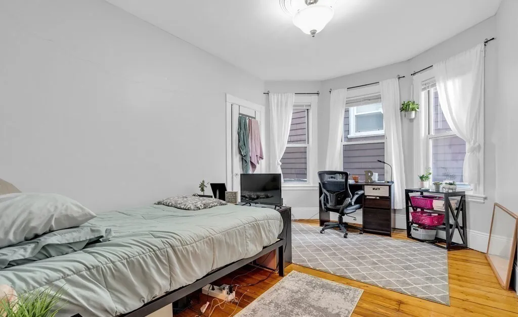 180 St Alphonsus, Boston