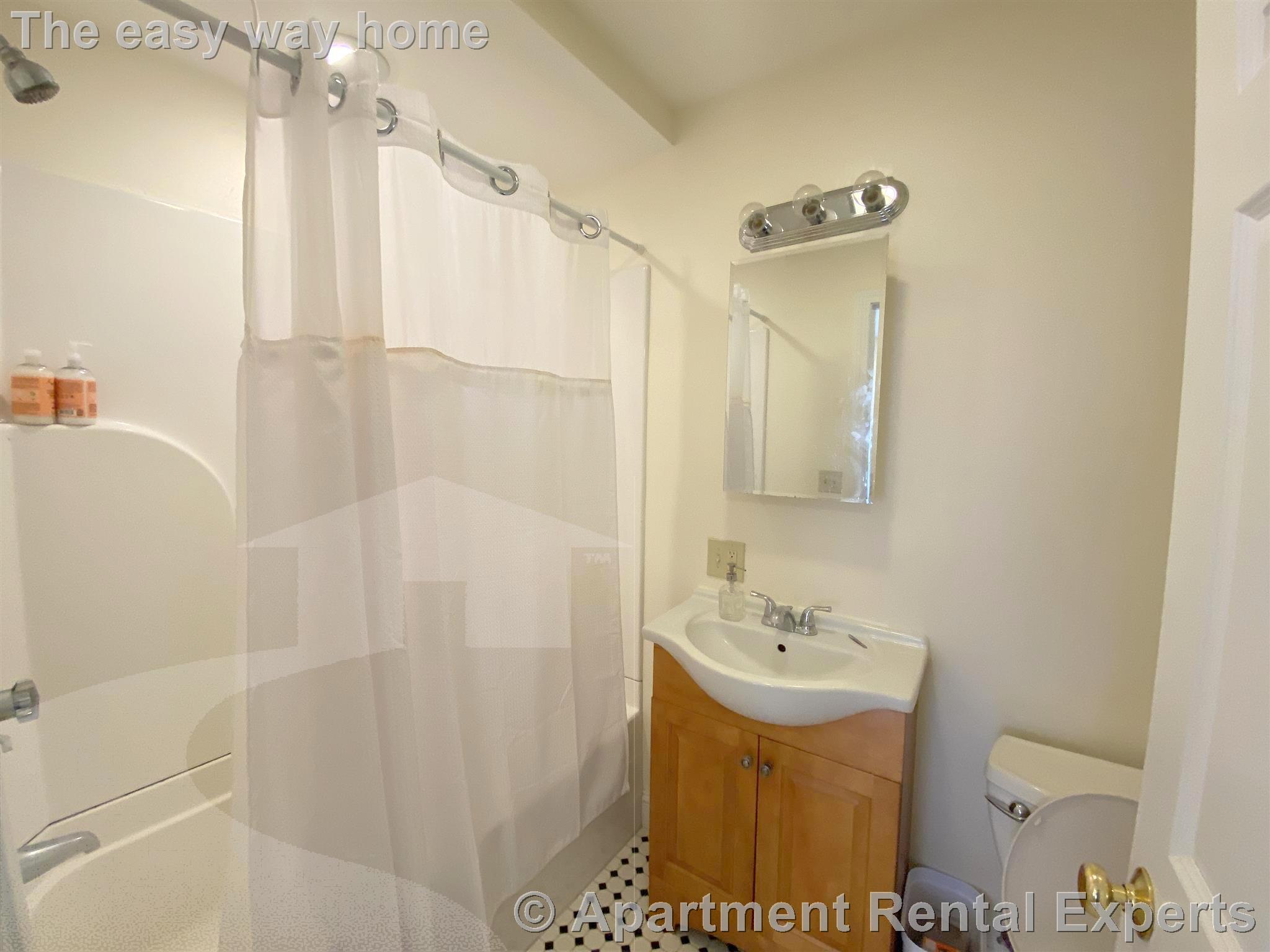 126 Pine St, Central Square