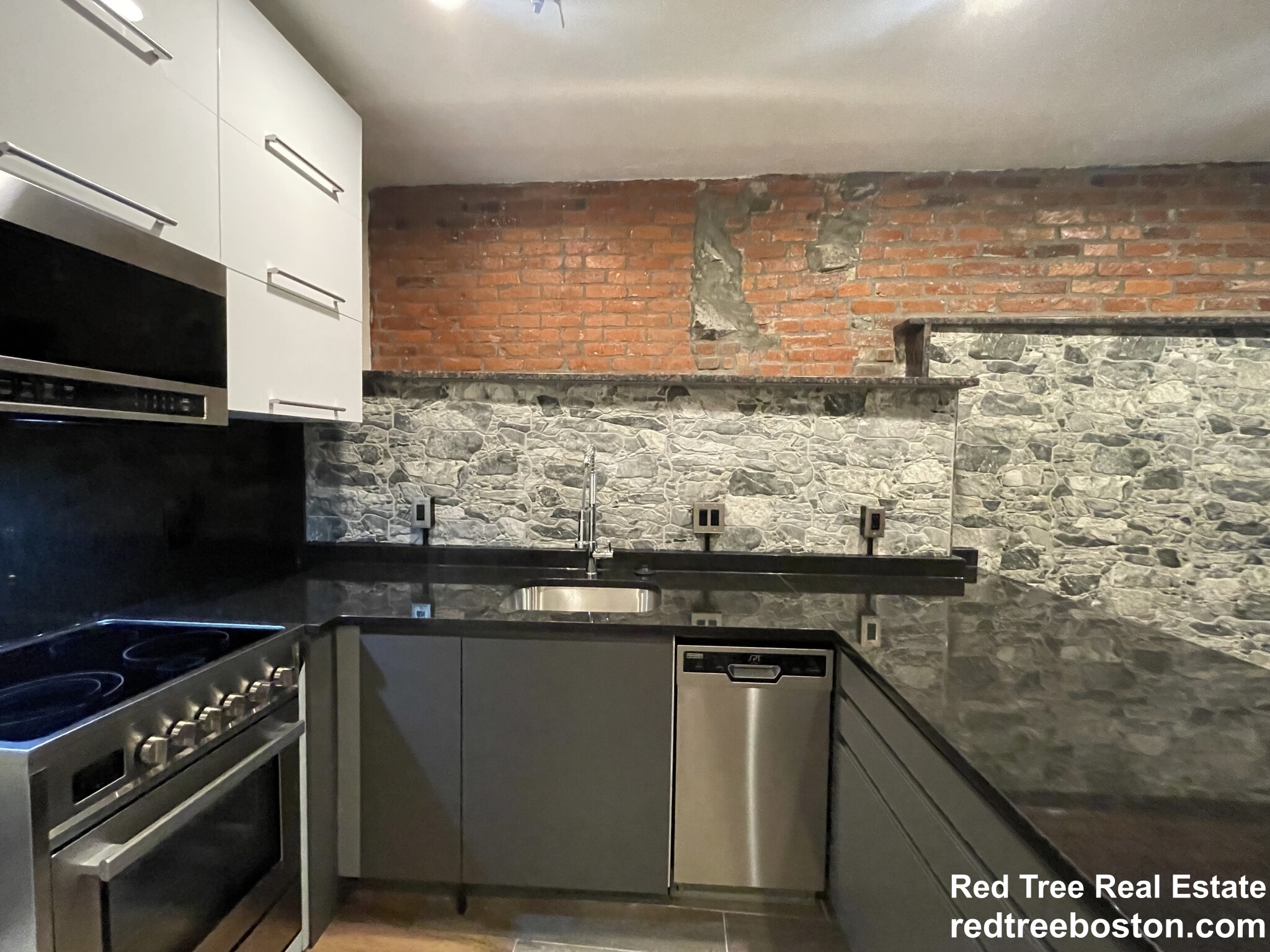 1028 Commonwealth Ave, Boston