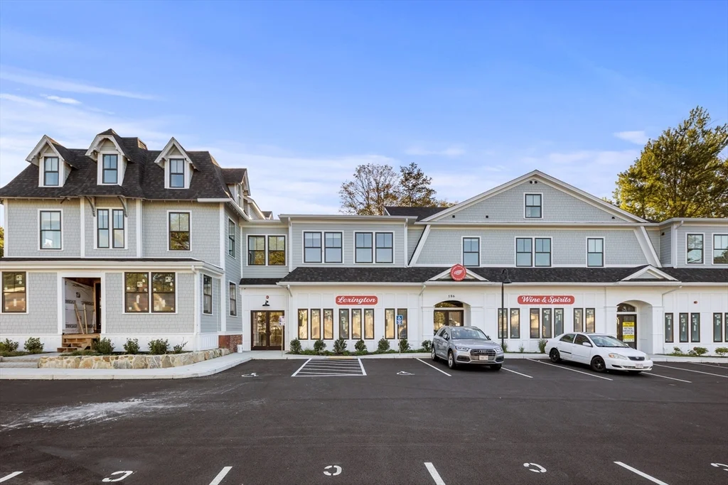 186 Bedford, Lexington