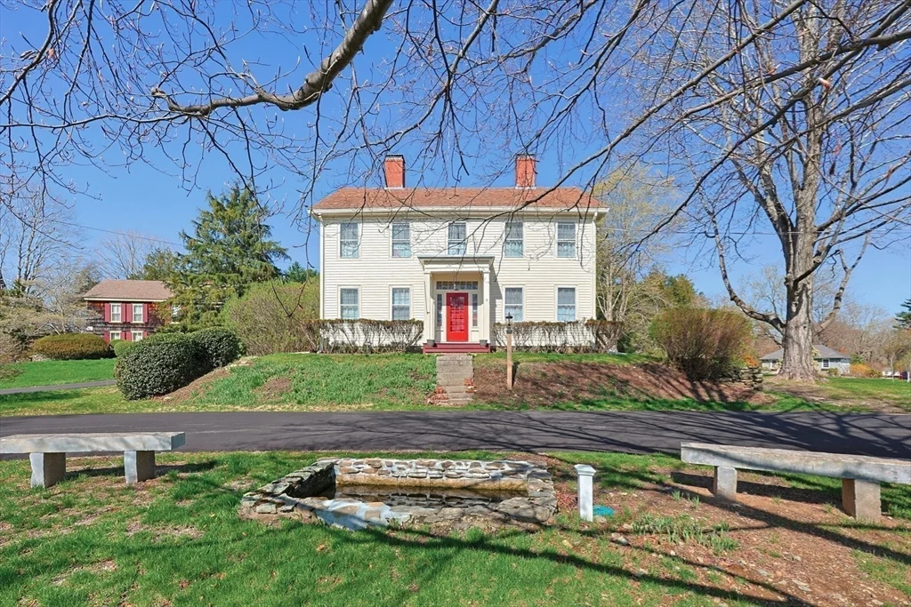 9-13 W Main St, Norton