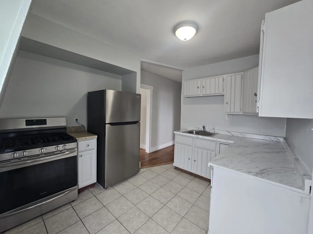 67 Farnham St, Lawrence