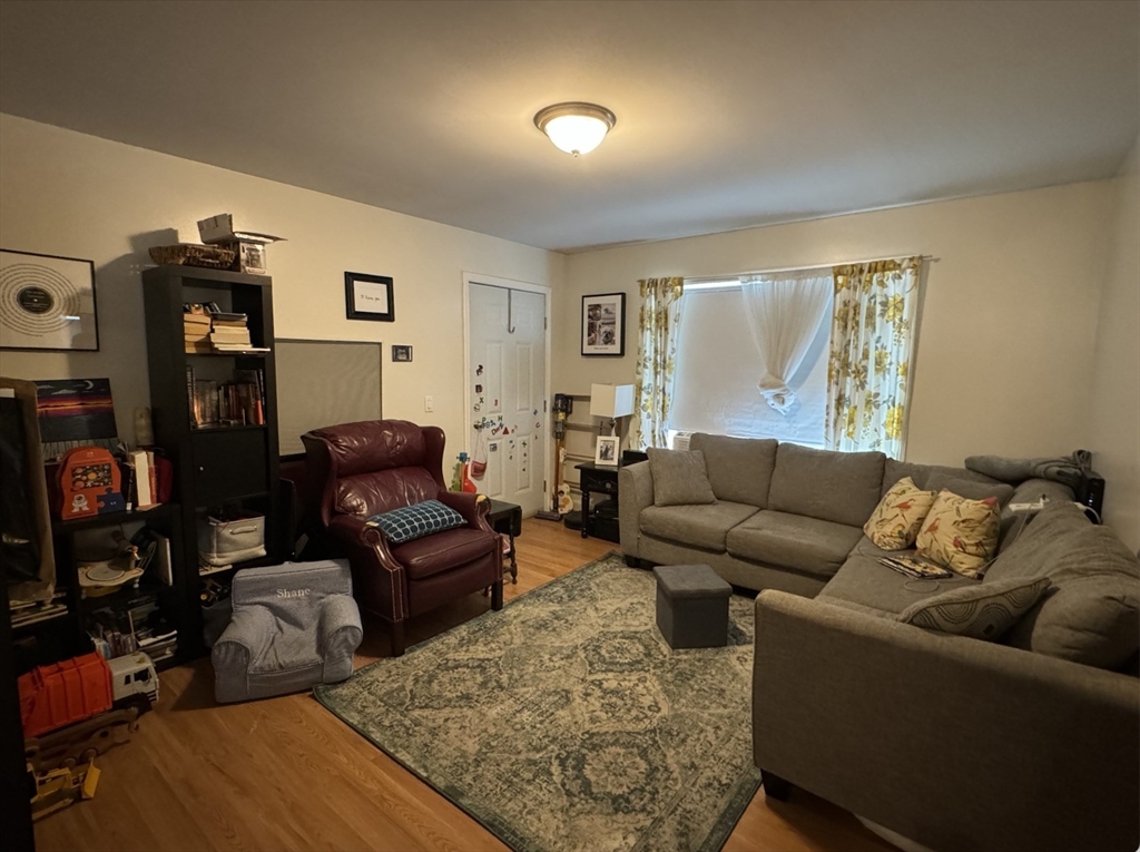 86 Endicott St, Peabody