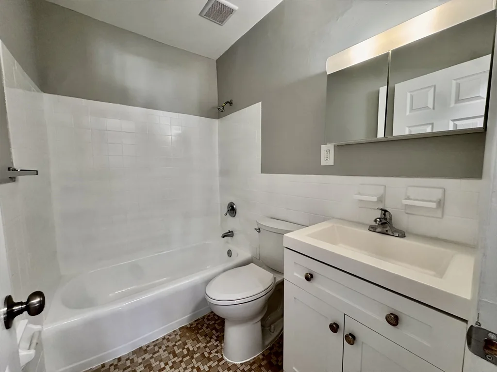 837 River St, Hyde Park