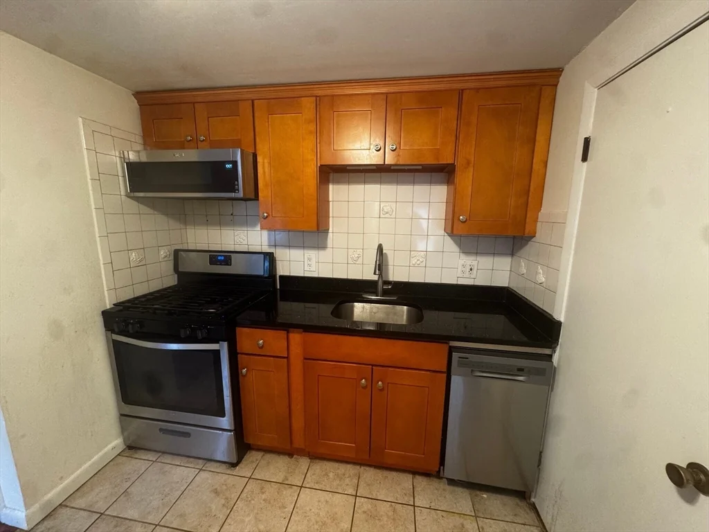 87R Madison St, Malden