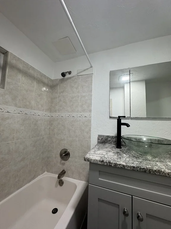 8 Shelby St, East Boston