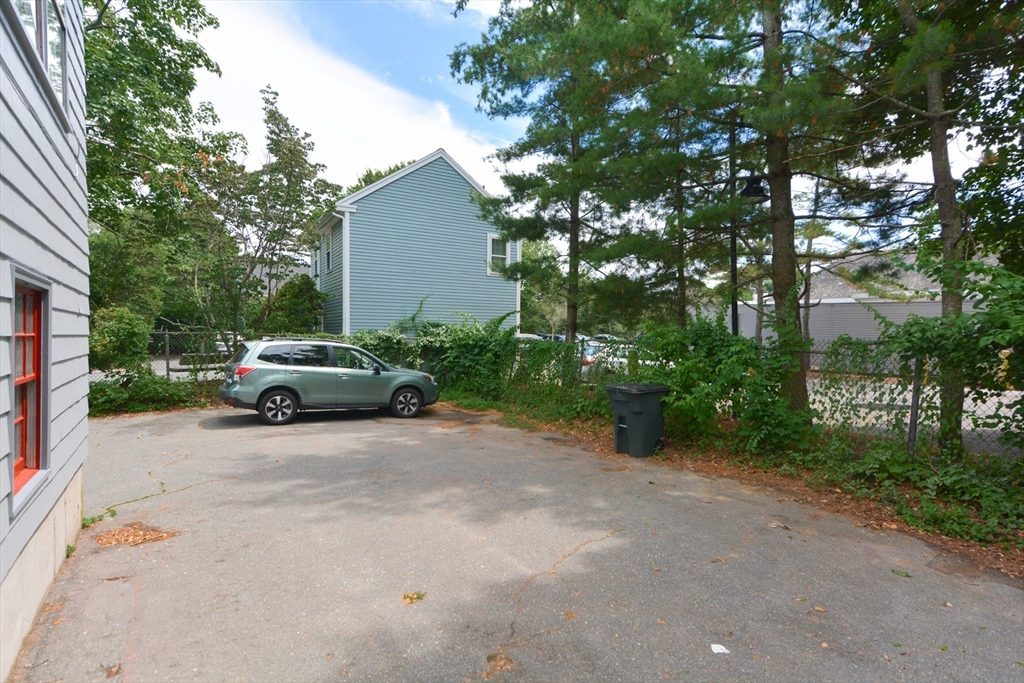 9 State St, Marblehead