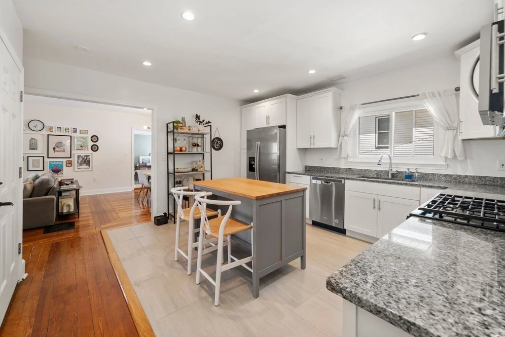 62 Park Ave, Winthrop