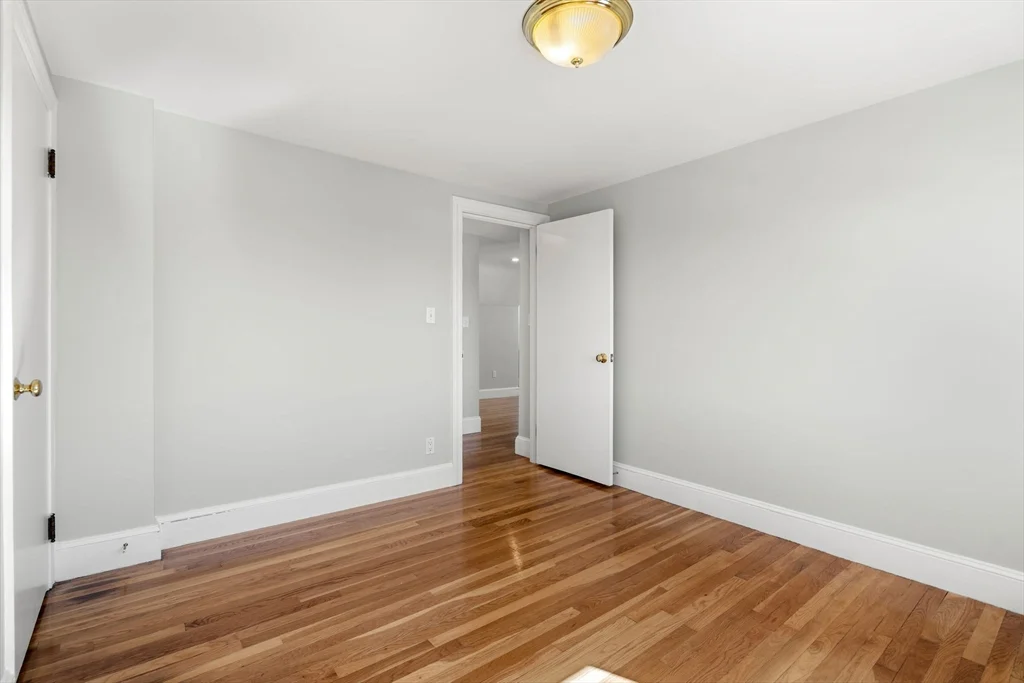 183 Massachusetts Ave, North Andover