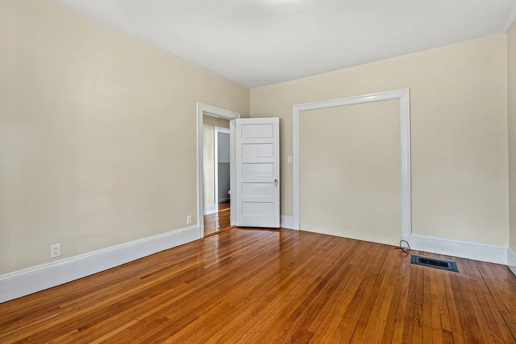 9 Marshall St, Medford