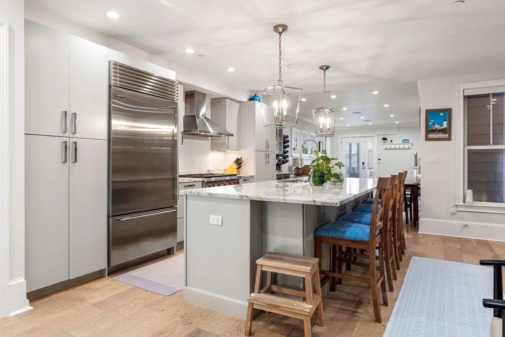 530 East Broadway, South Boston