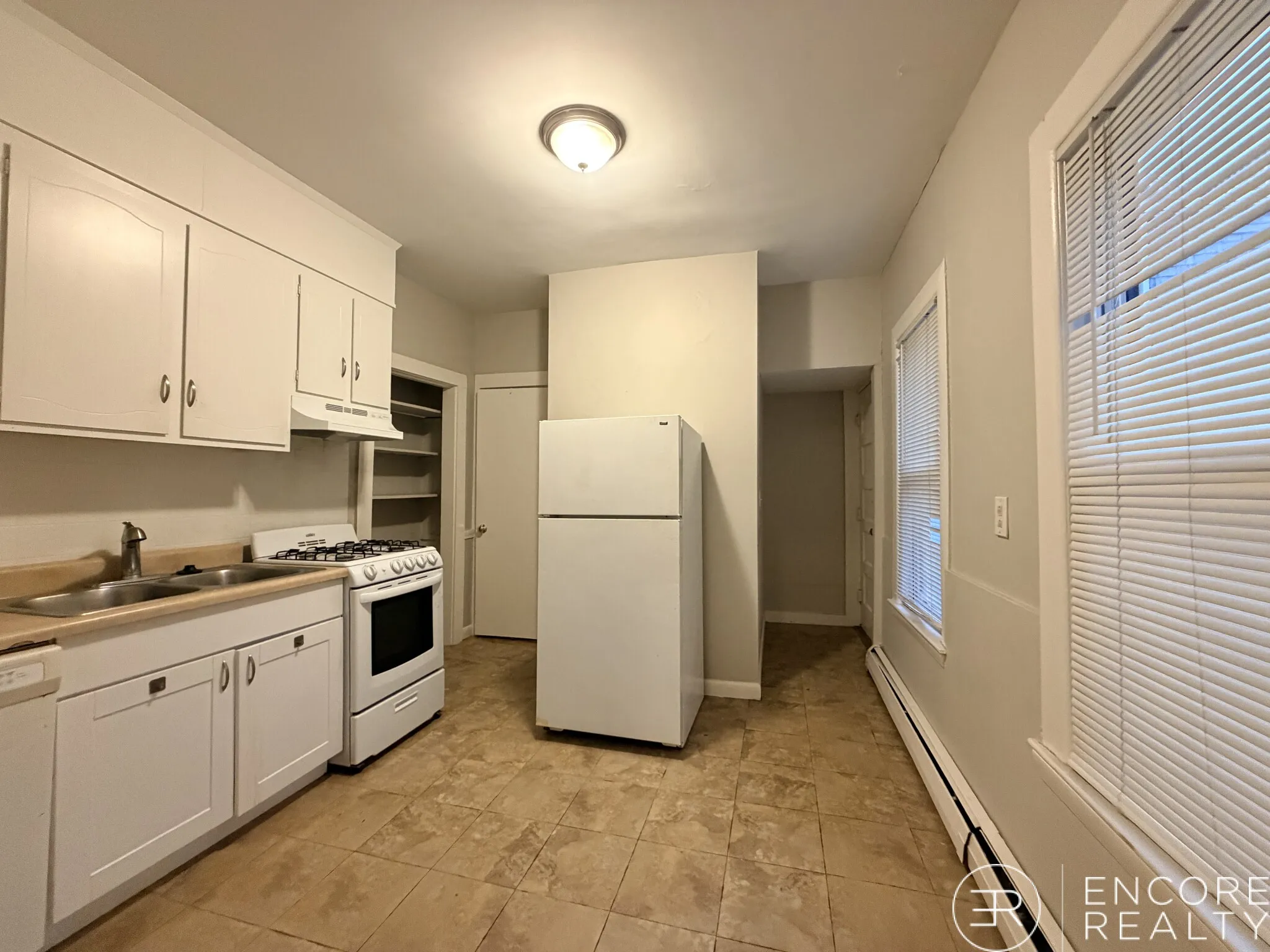 9 Elmer St, Riverside