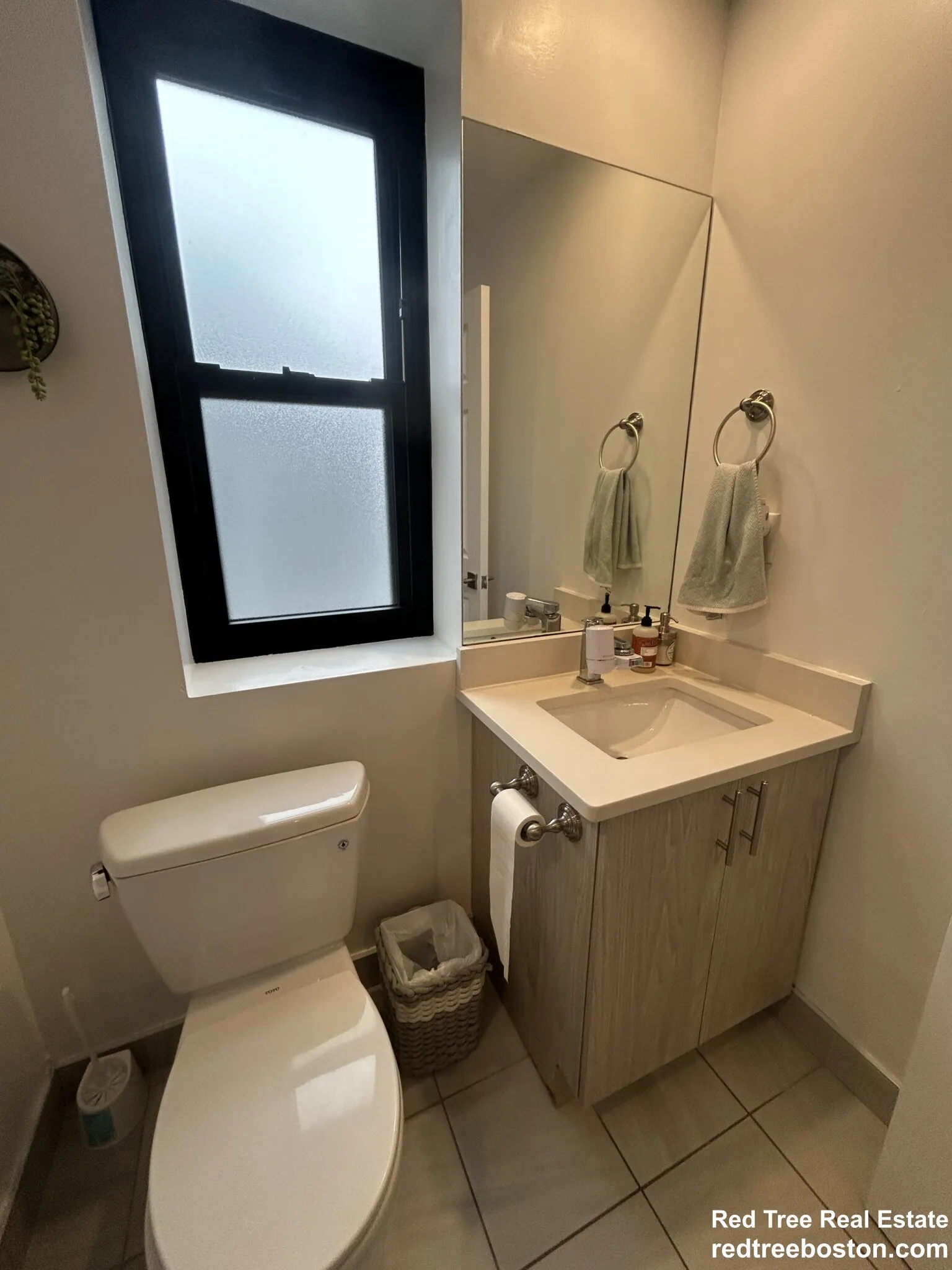 829 Beacon St, Fenway