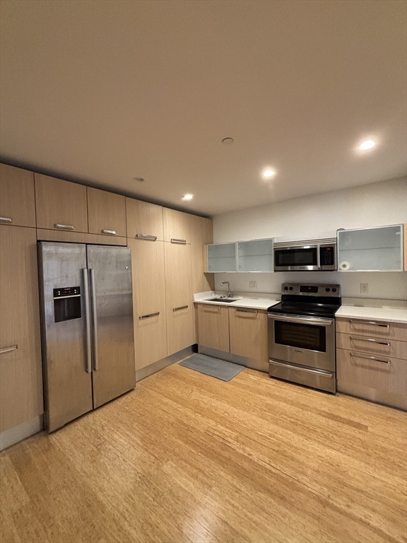 691 Massachusetts Ave, South End