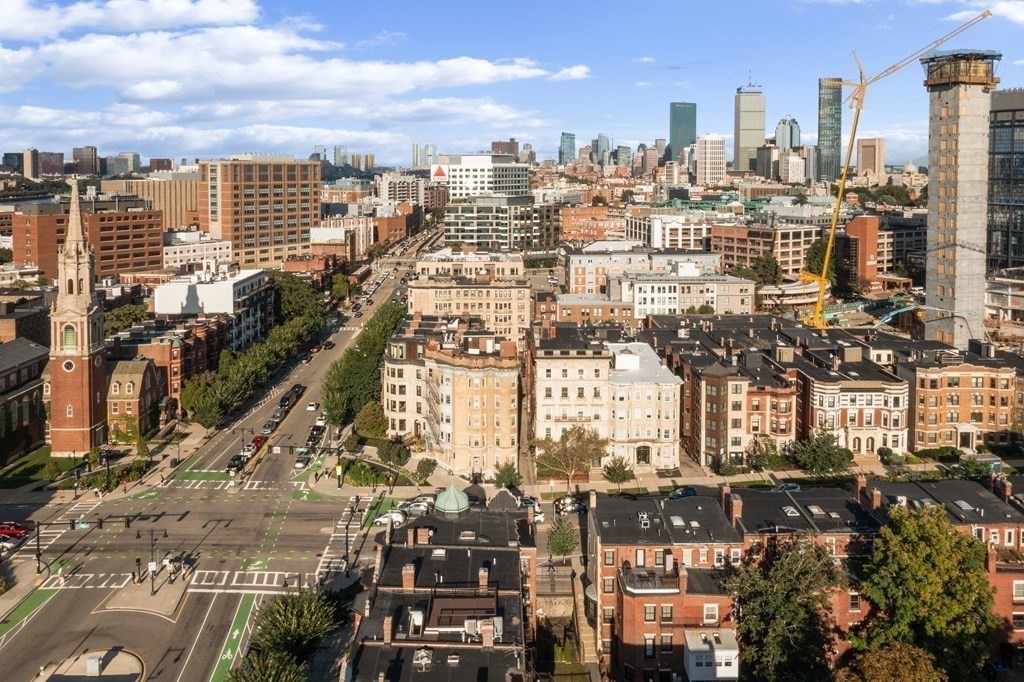 903 Beacon St, Back Bay