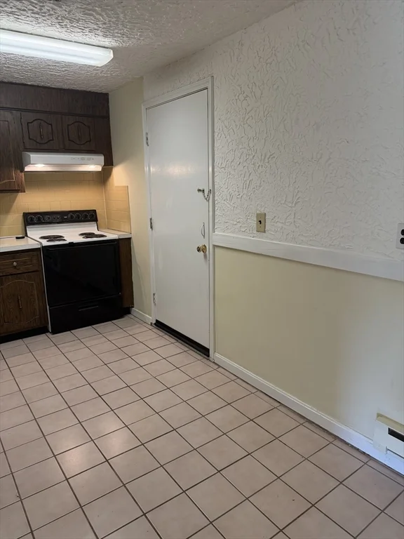 310 Codman Hill Rd, Boxborough