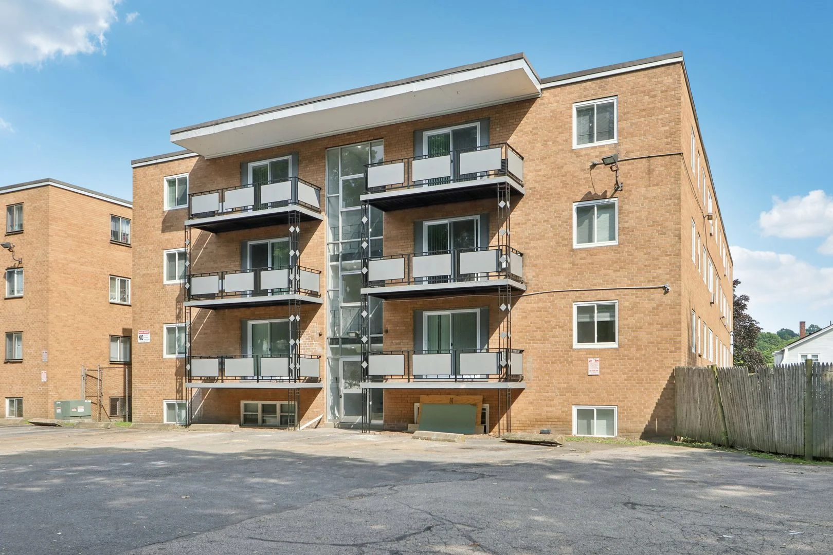 1045 River St, Hyde Park