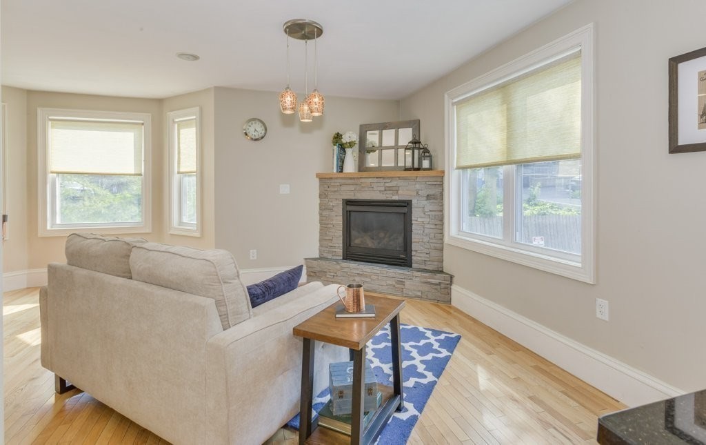 13 Downer Ct, Dorchester