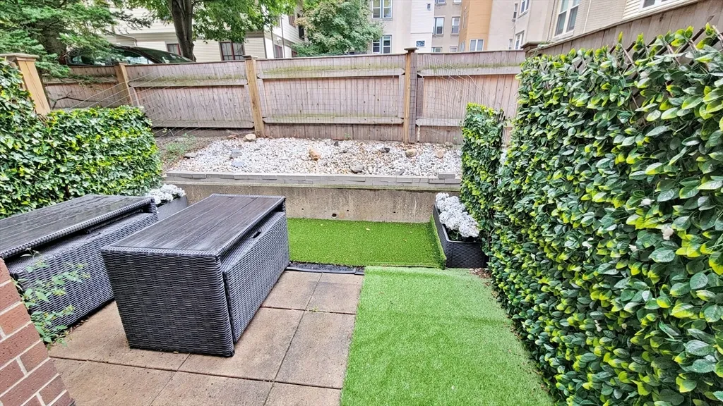 118 Centre St, North Brookline