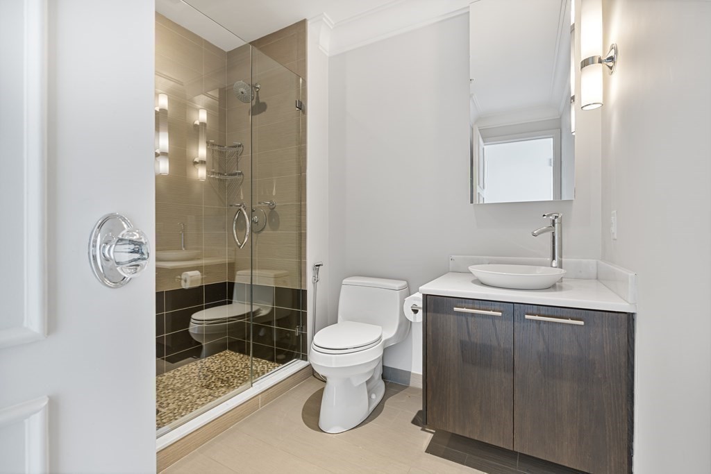 110 Stuart St, Downtown