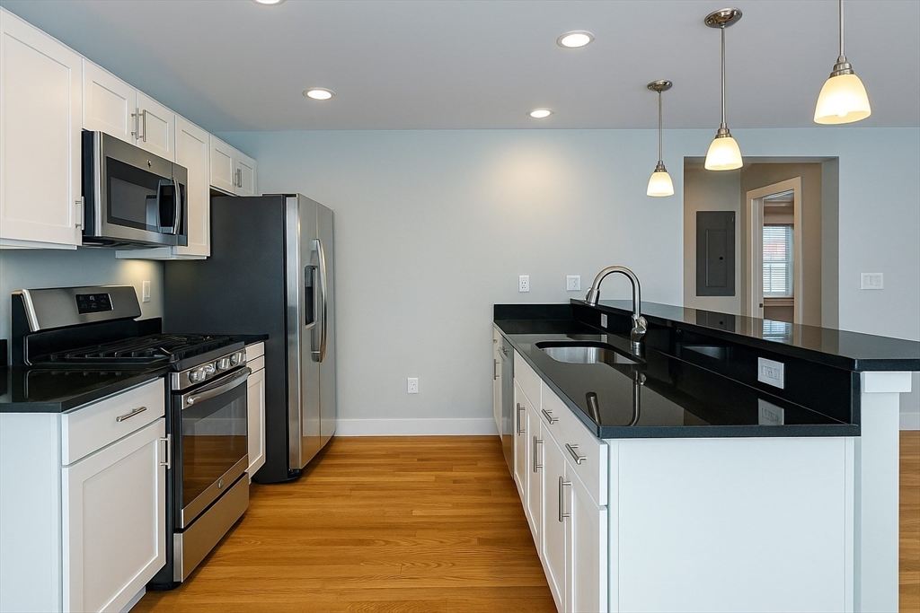 34 Knowlton St, East Somerville