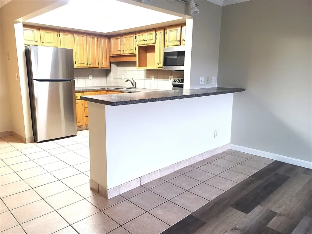 566 Washington St, Weymouth