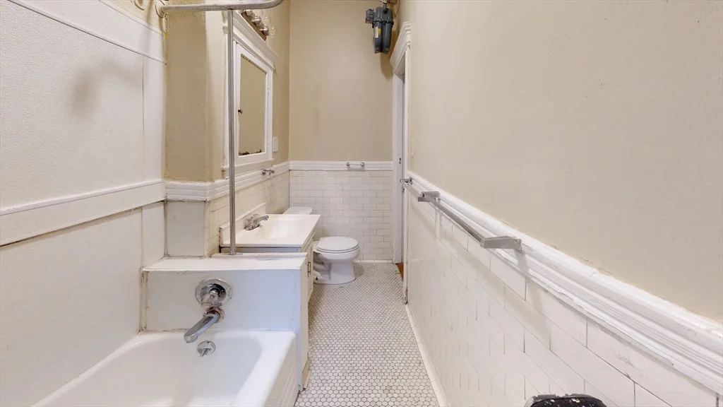 52 Charlesgate E, Brighton