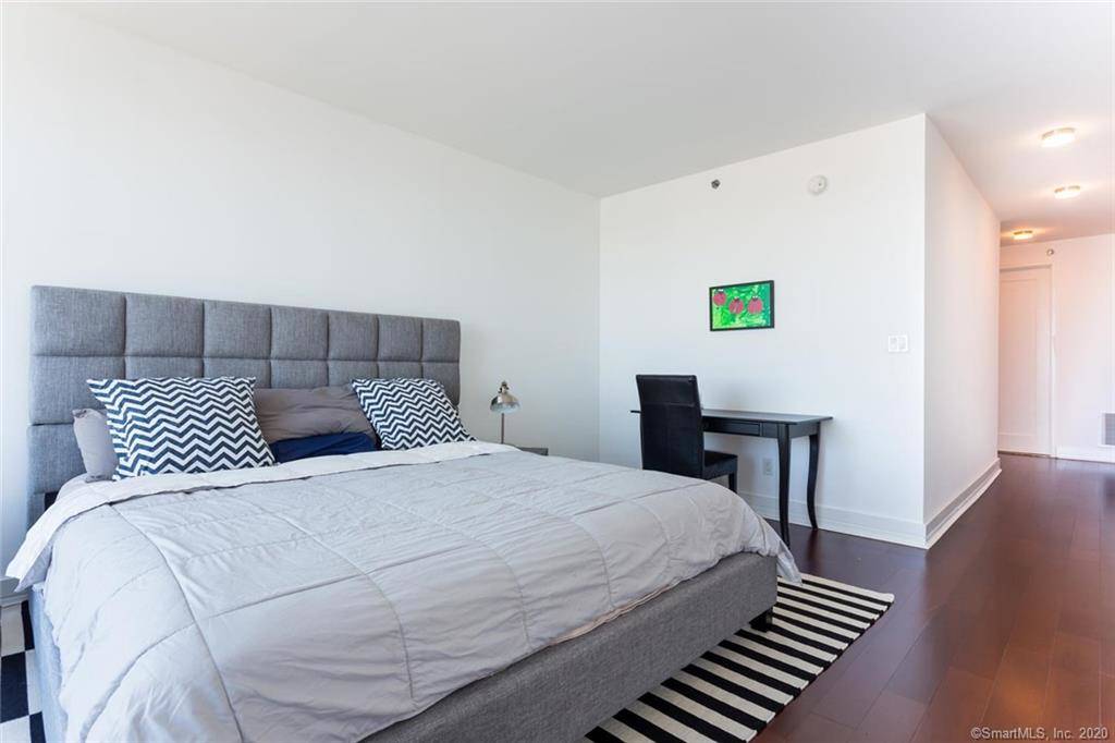 1 bed, 1 bath apartment for rent at 1 Broad St Unit 16C, Downtown Historic District — photo 8 of 13