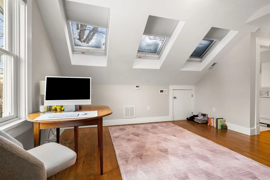 4 Brattle Cir, West Cambridge