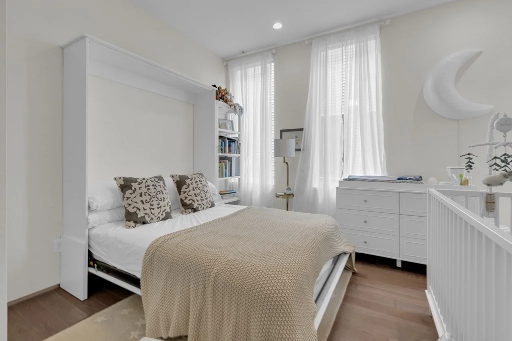 537 E 1st St, South Boston