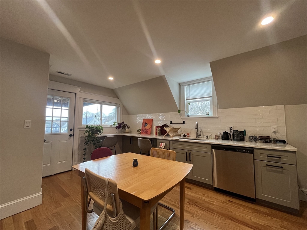 18 Colberg, Roslindale
