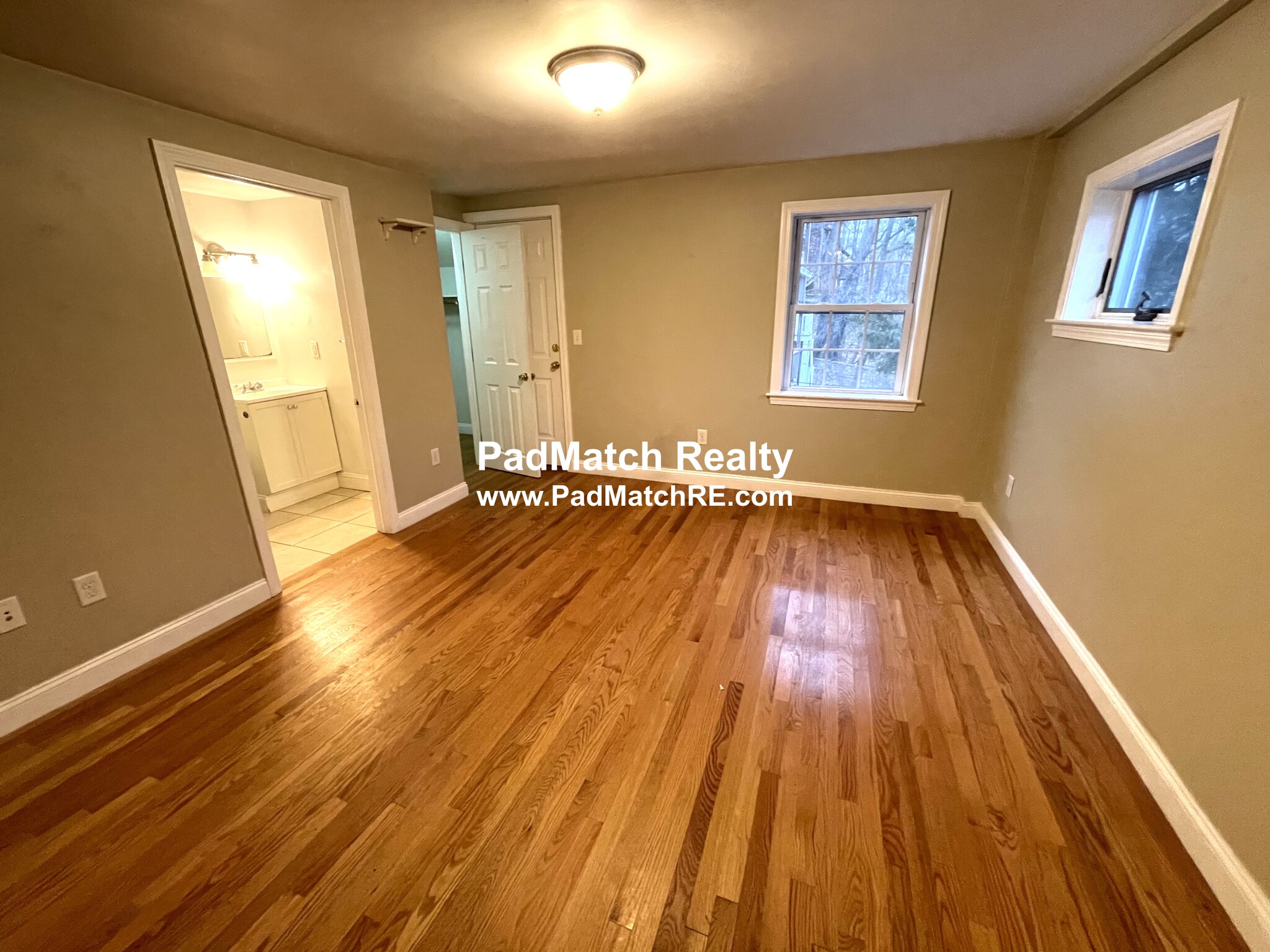 57 Day St, Jamaica Plain