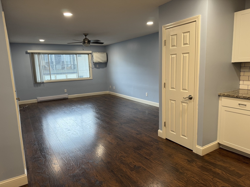 250 Nesmith St, Belvidere