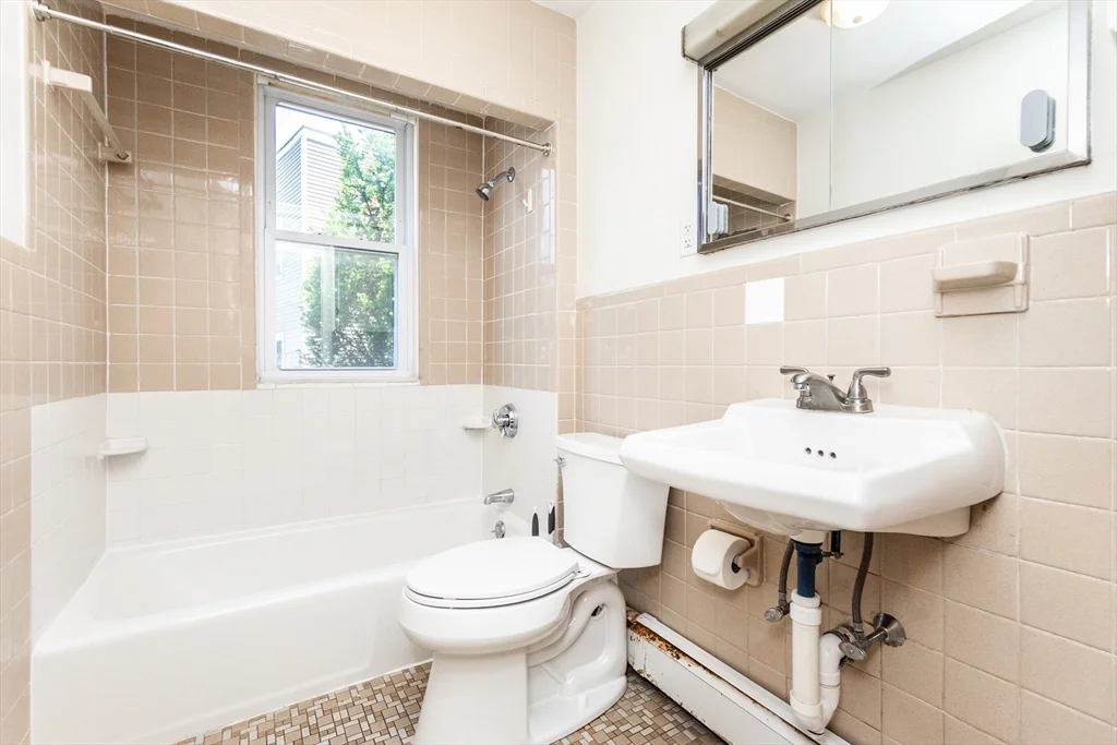 474 Windsor St, Wellington-Harrington
