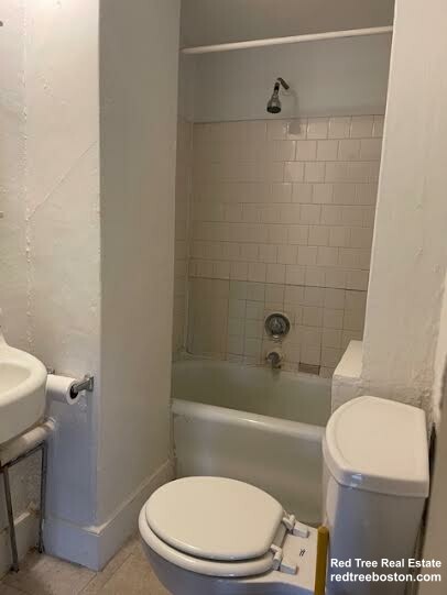 90 Myrtle St, Beacon Hill