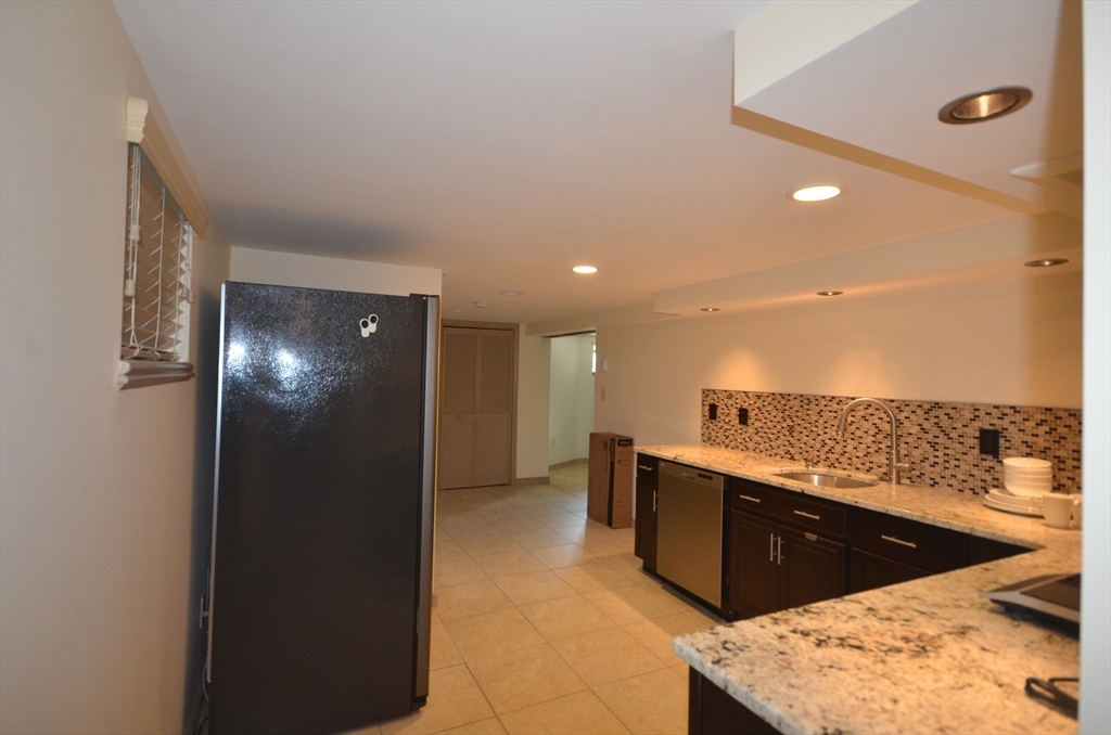 18 Benton Rd, Medford