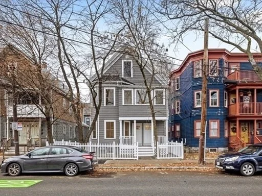 17 Cameron Ave, North Cambridge