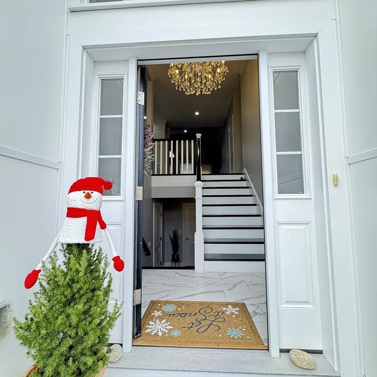 259 Oakwood Ave, Revere