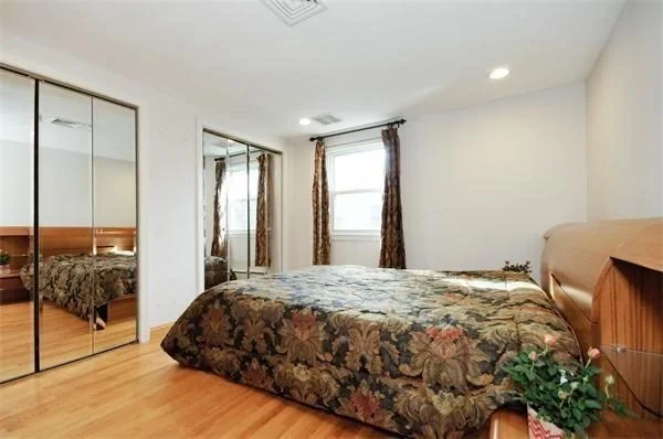 22 Westlund Rd, Belmont
