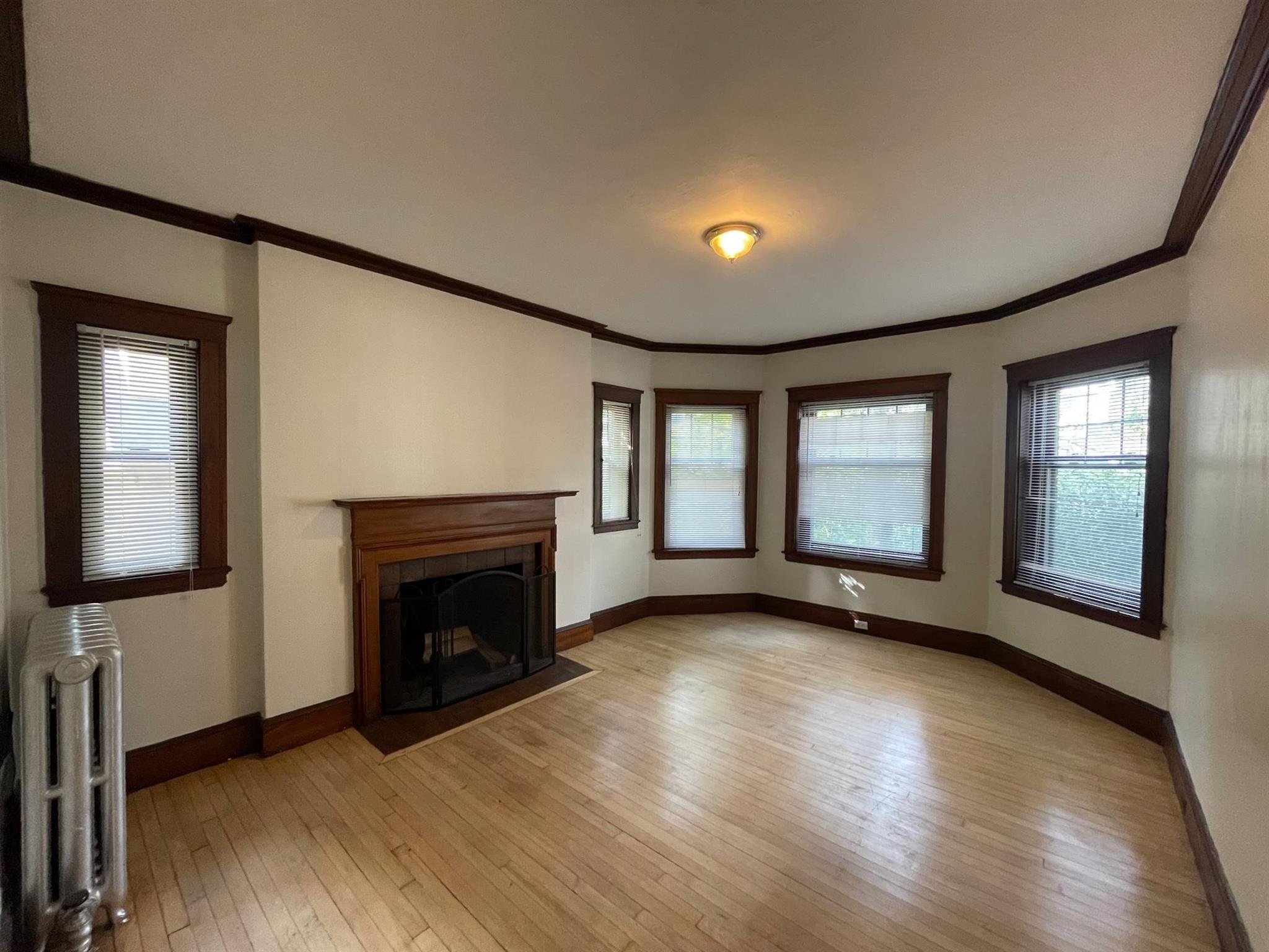 5 Linnaean St, Neighborhood Nine