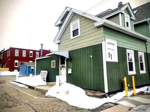 65 East St, North Attleboro